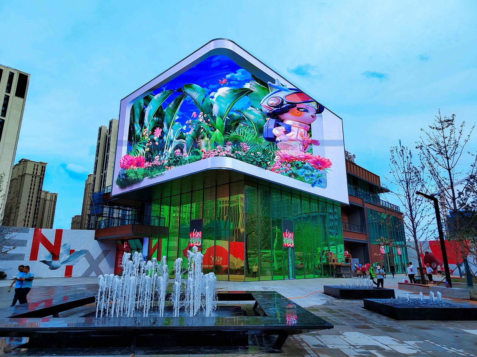 OUTDOOR-LED-SCREEN (2)